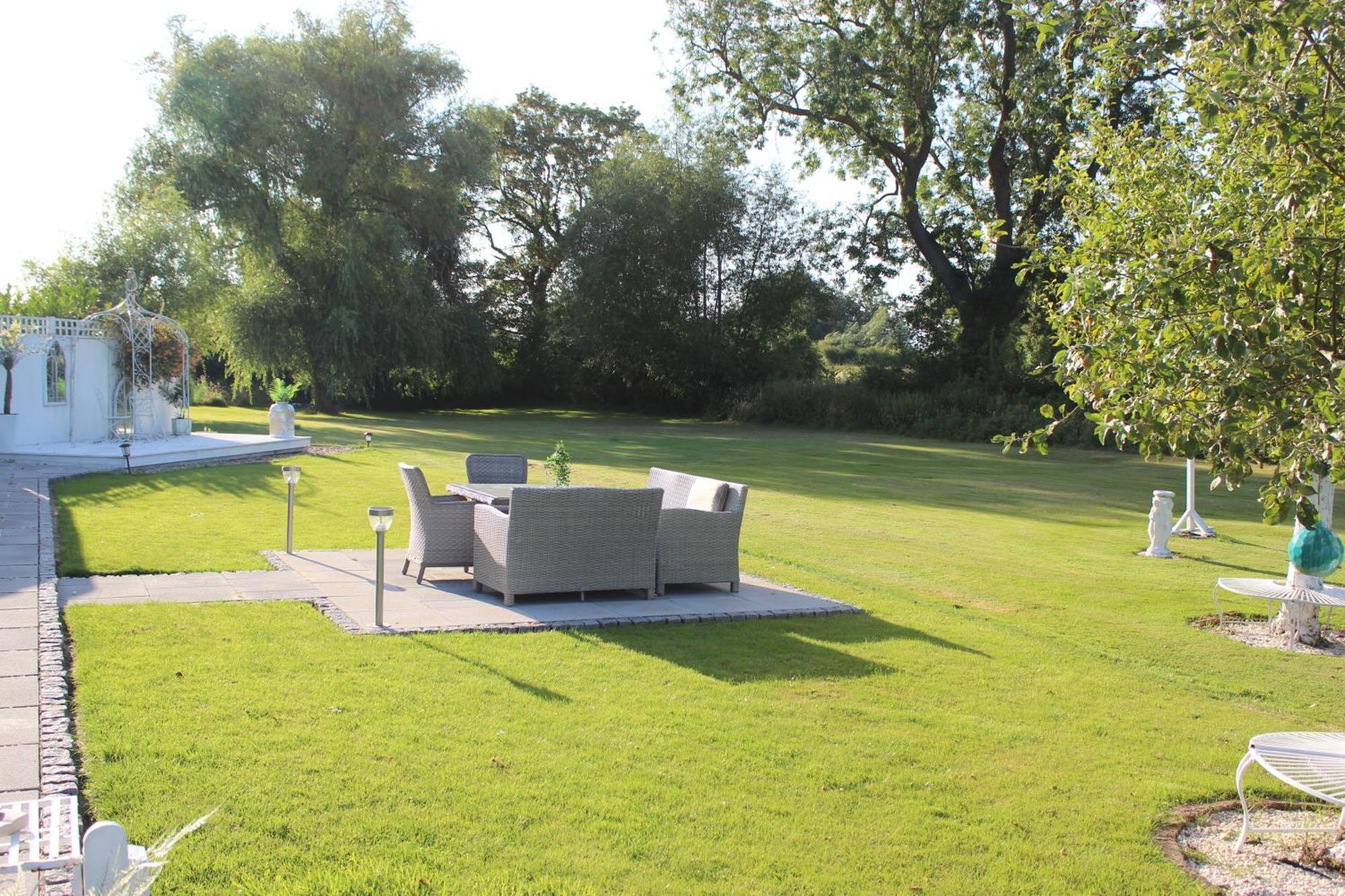 The Willowford Milton Keynes Exterior foto